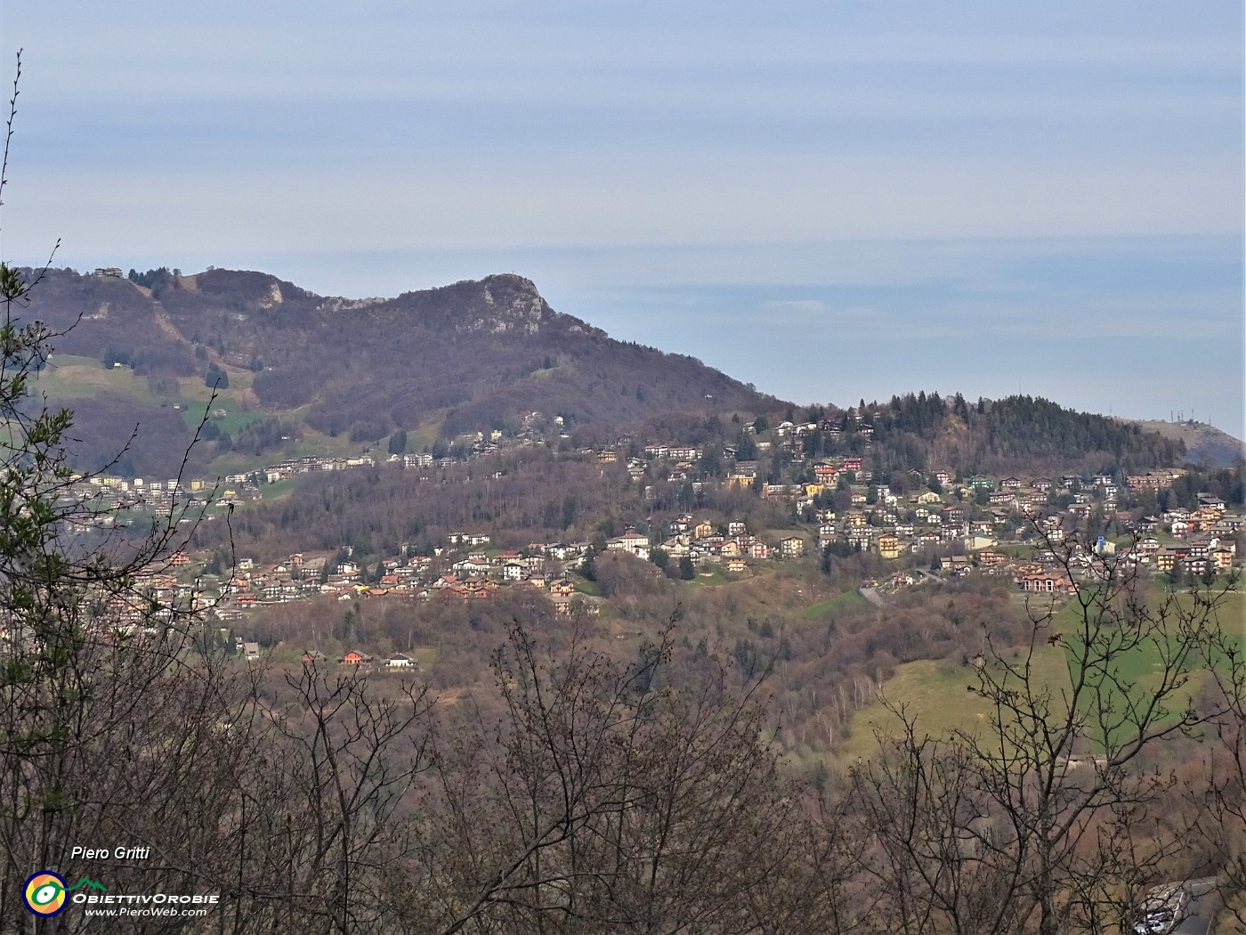 67 Dalla strada per il Perello vista in Cornagera-Poieto.JPG